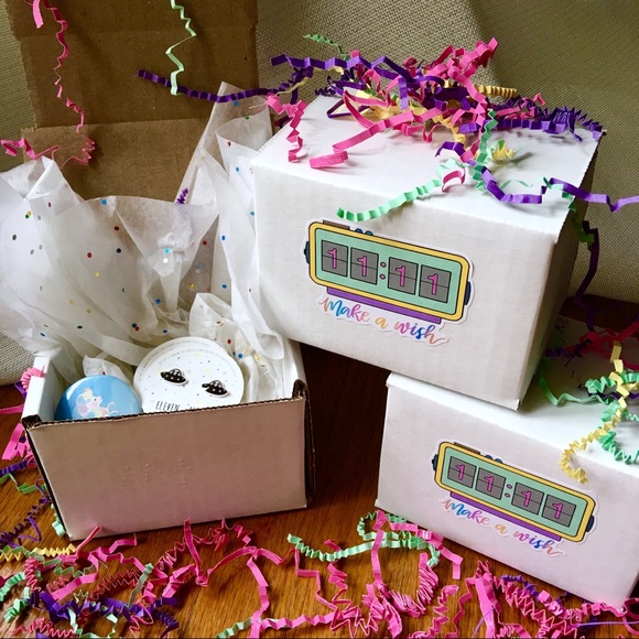 Tumblr Pixel Bunny Rabbit Easter Stud Earrings - Picture 8 of 8